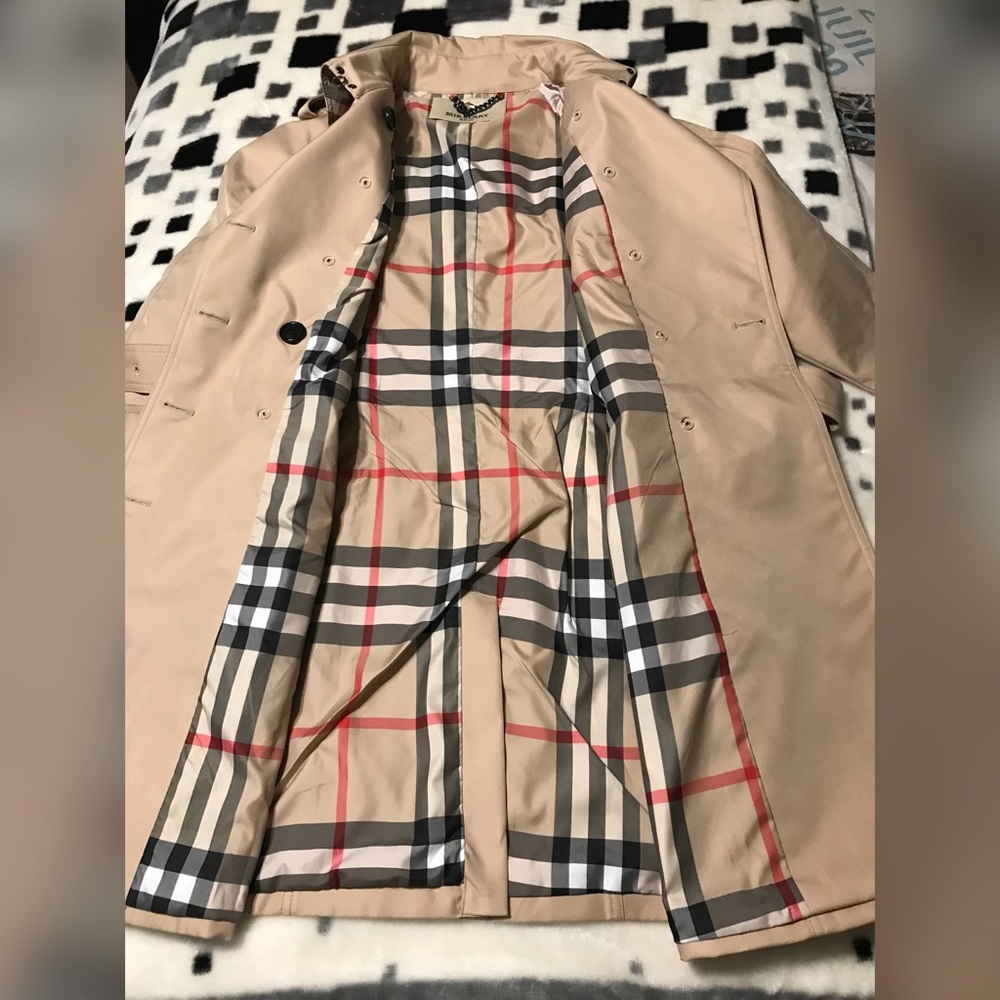 Women Burberry Trench Coat